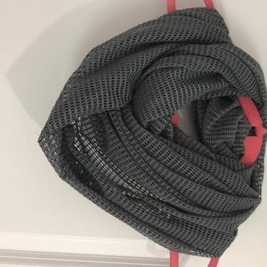 Grey “Apana” infinity scarf